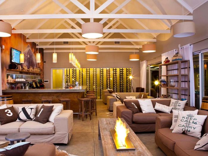 Property #2205980, Lodge For Sale in Mariental Central