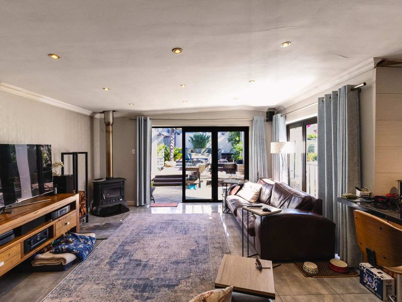 Where Comfort Meets Convenience - Photo 9