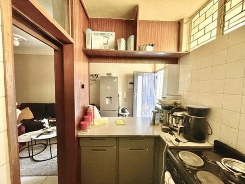 Excellent location for investment - Photo 6