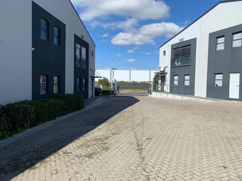 Ideal Warehouse Space with Office & Amenities - Photo 2