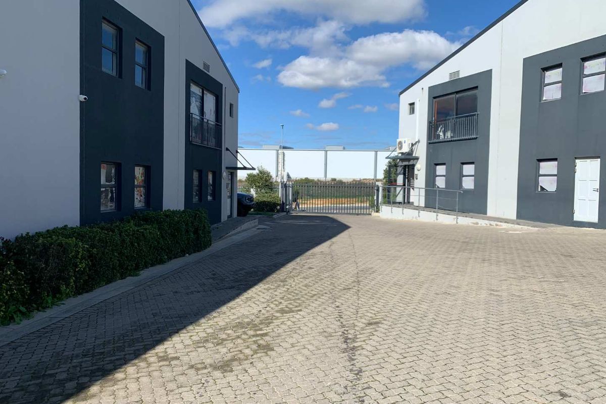 Ideal Warehouse Space with Office & Amenities - Photo 2