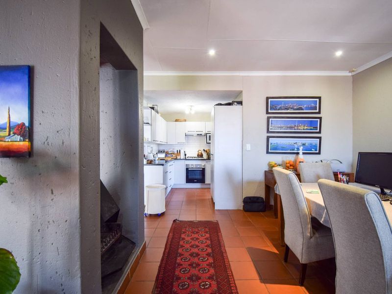 Spacious 3 bedroom property in a prime location - Faerie Glen - Photo 9