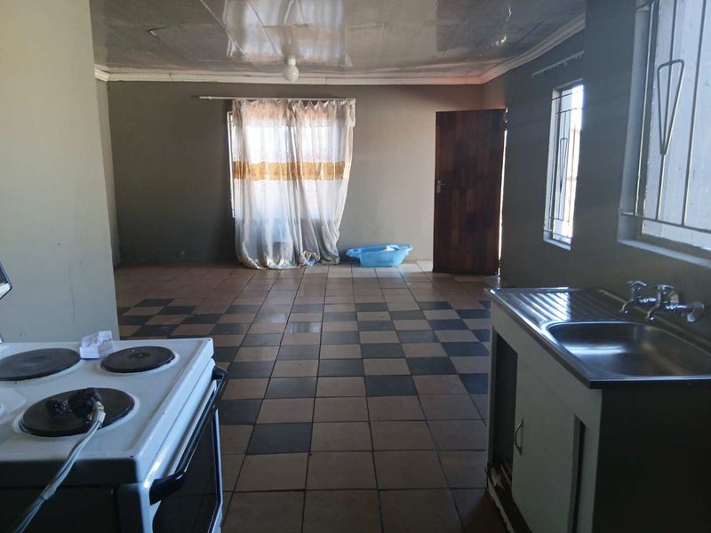 Mayberry Park Bachalor Pad to Rent - Photo 5