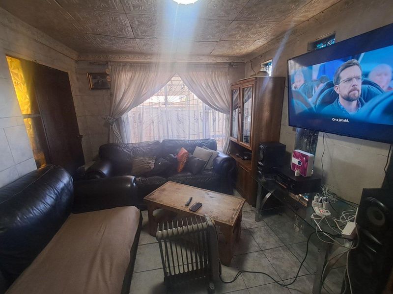 Family House In Ivory Parkl - Photo 3