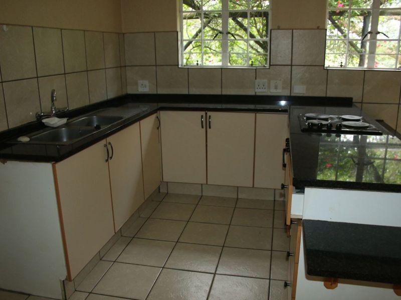2 bedroom apartment to rent in White River - Photo 9