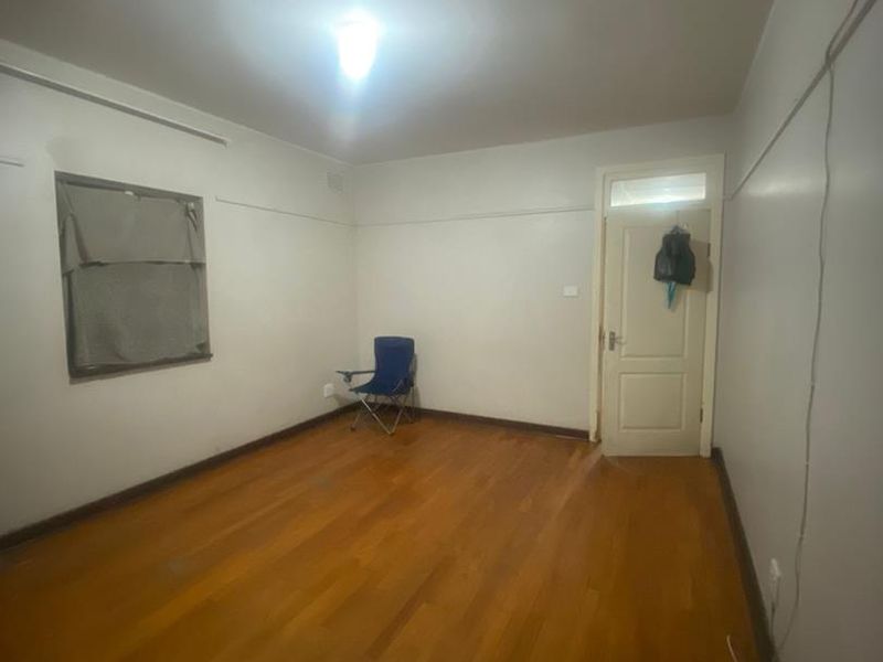 Charming 2Bedroom Apartment in the Heart of Montclair - Photo 4