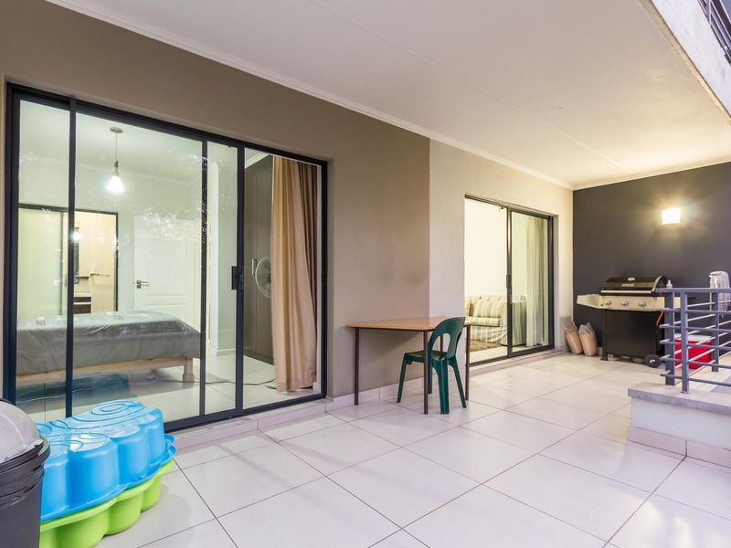 LOCK-UP AND GO LIVING AT ITS FINEST! - Photo 7