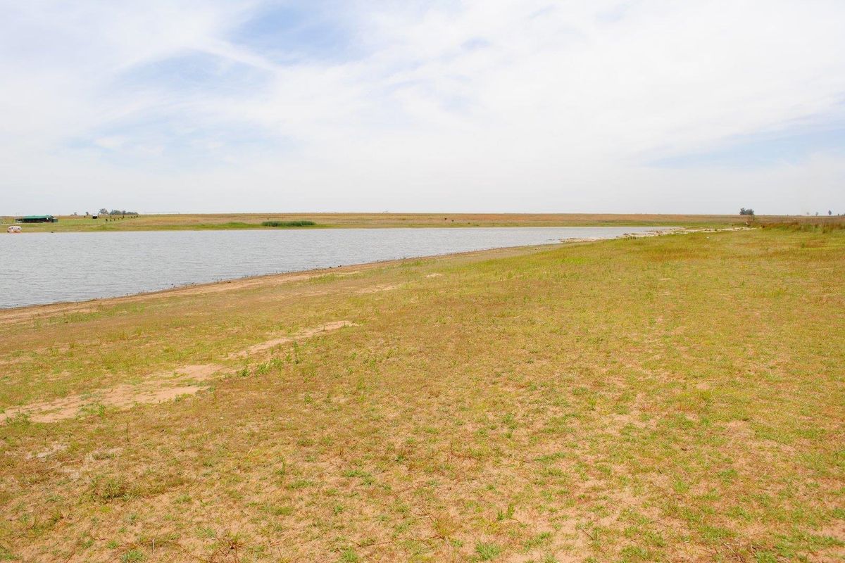 Vaal Dam water front stands from 1.5ha 20Km from Vaal Marina - Photo 2