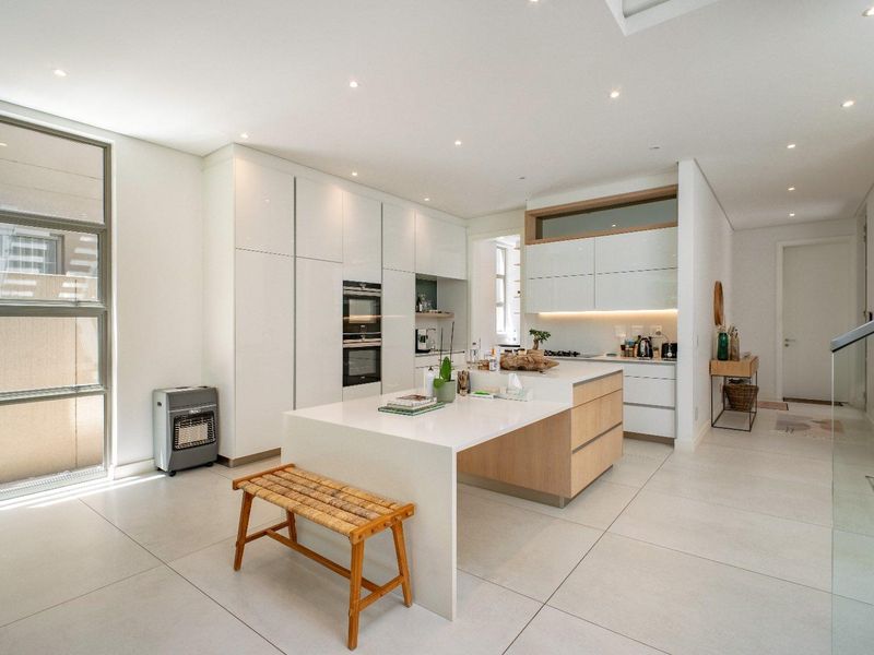 Modern Three Bedroom Home for Sale in Prestigious One Iris, Morningside - Photo 8