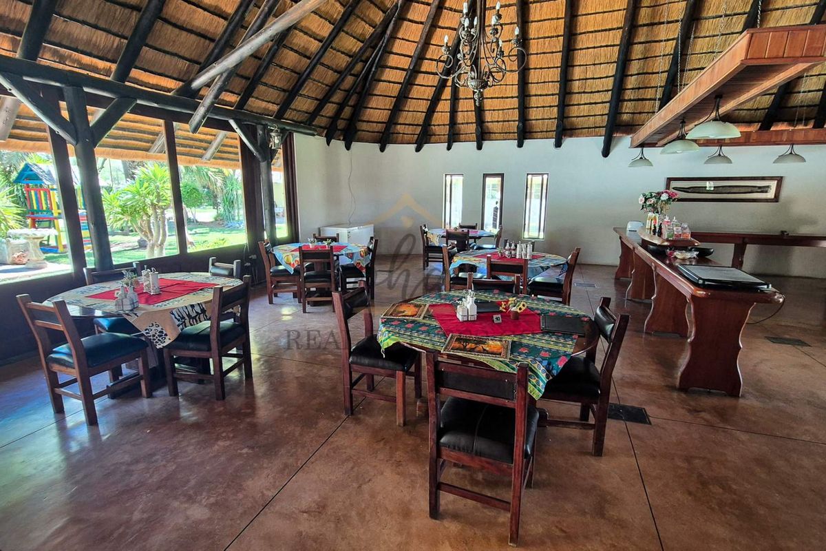 Lodge in Outjo for sale - Photo 4