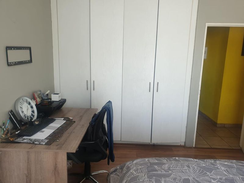 A SPACIOUS APARTMENT - Photo 6