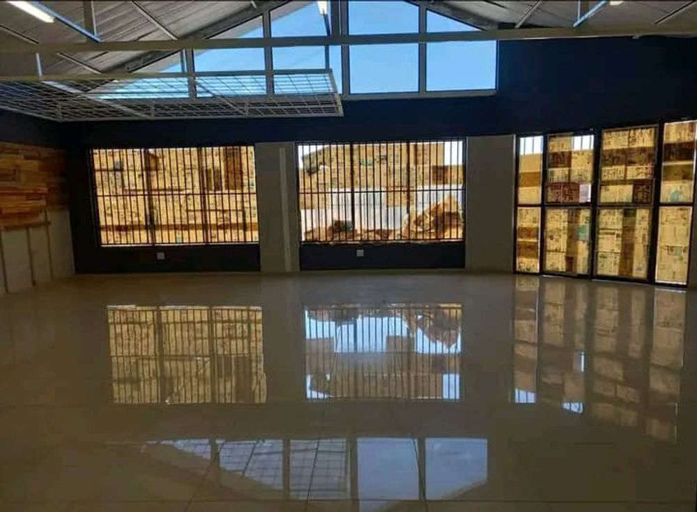 Shop/Office/ Retail space 