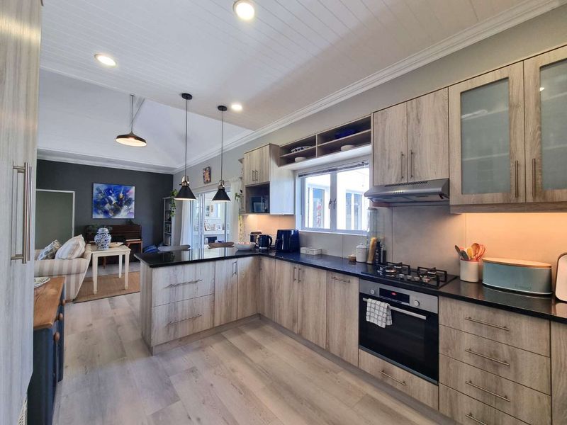 Sought-After, Serene & Simply Stunning! - Photo 5