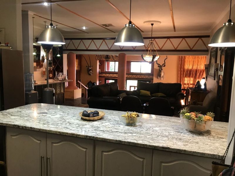 Welcome Home to your own piece of Paradise - Photo 8