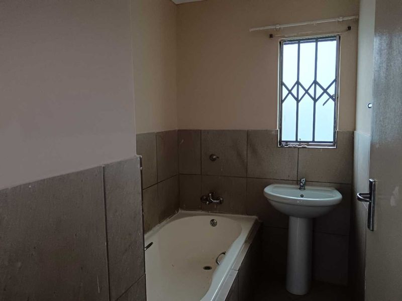 Panhandle home situated in Theresapark - Photo 6