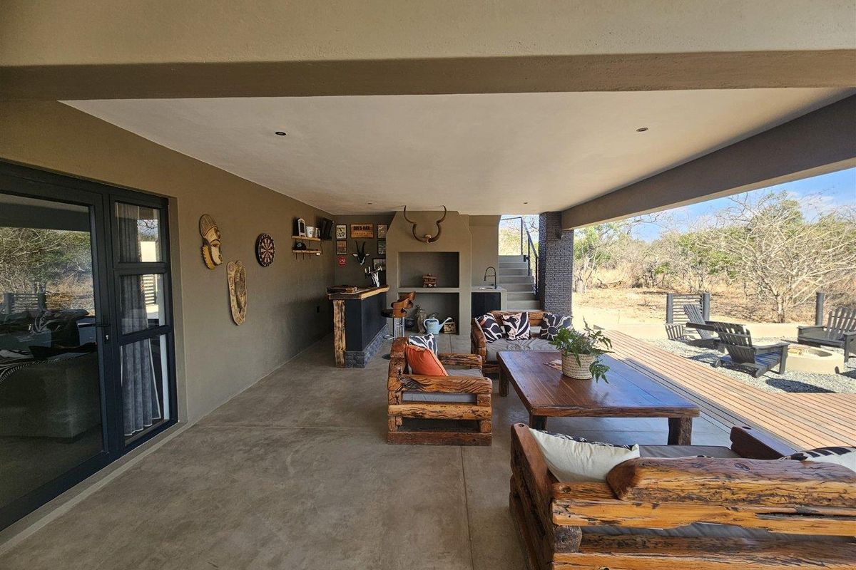 Elegant, furnished modern 3 bedroom home to rent on Moditlo - Photo 2