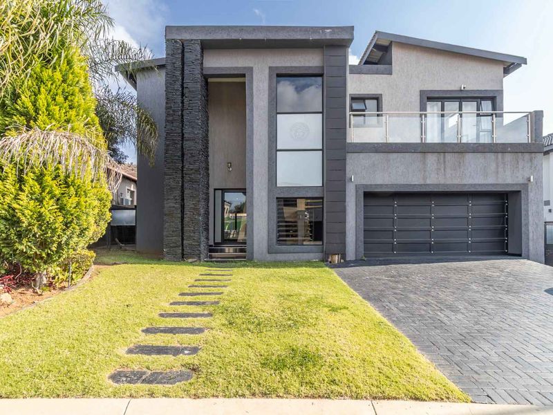 4 Bed, 3 bathrooms home in Pinehaven. - Photo 1