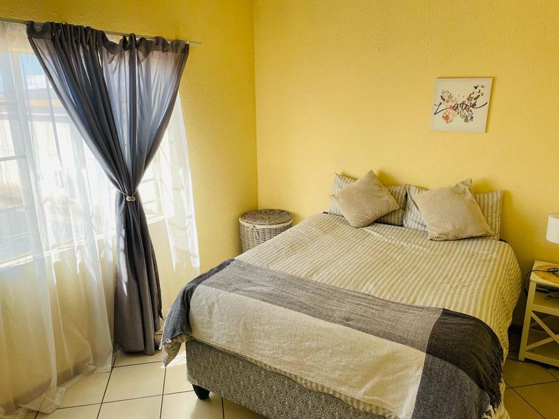 Beautiful Bachelor unit in Rustenburg - Photo 7