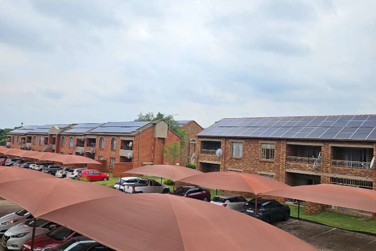 Bachelor flat in Karenpark - Photo 2