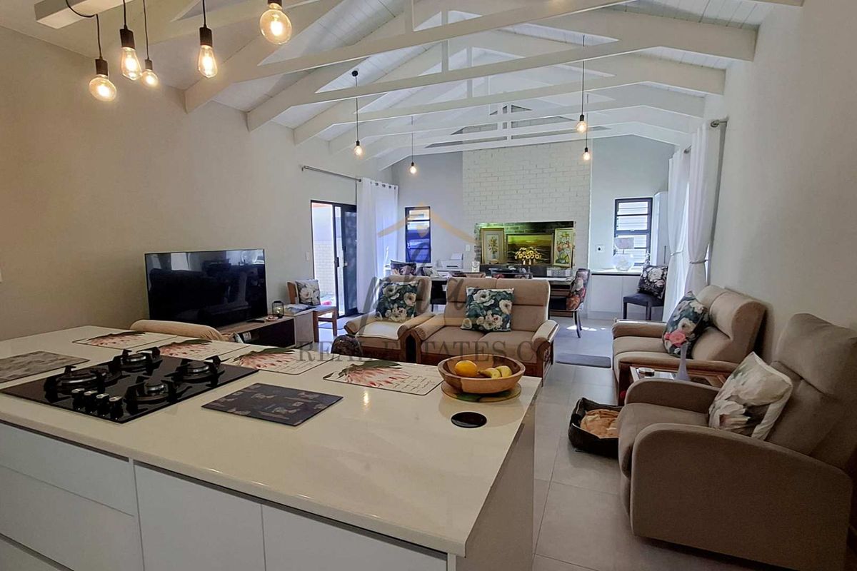 Single-Level Townhouse for sale in Extension 15, Swakopmund - Photo 4
