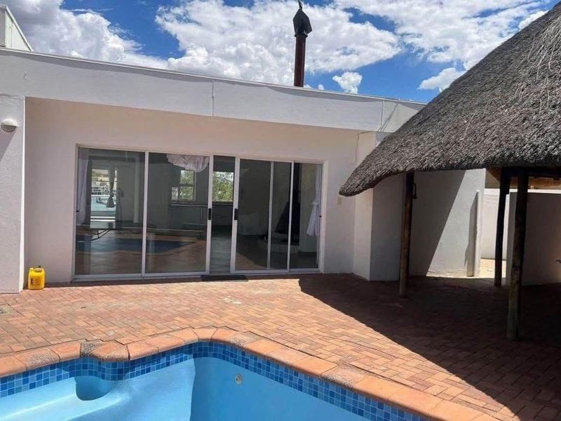 Beautiful 4-Bedroom House For Sale - KLEIN WINDHOEK - Photo 7