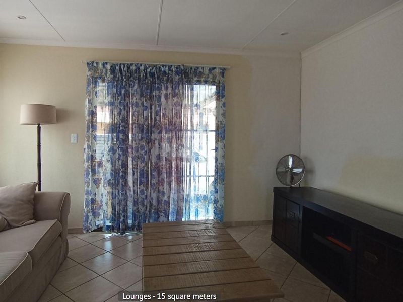 2 Bedroom, 1 Bathroom House for Sale in Andeon - Photo 5