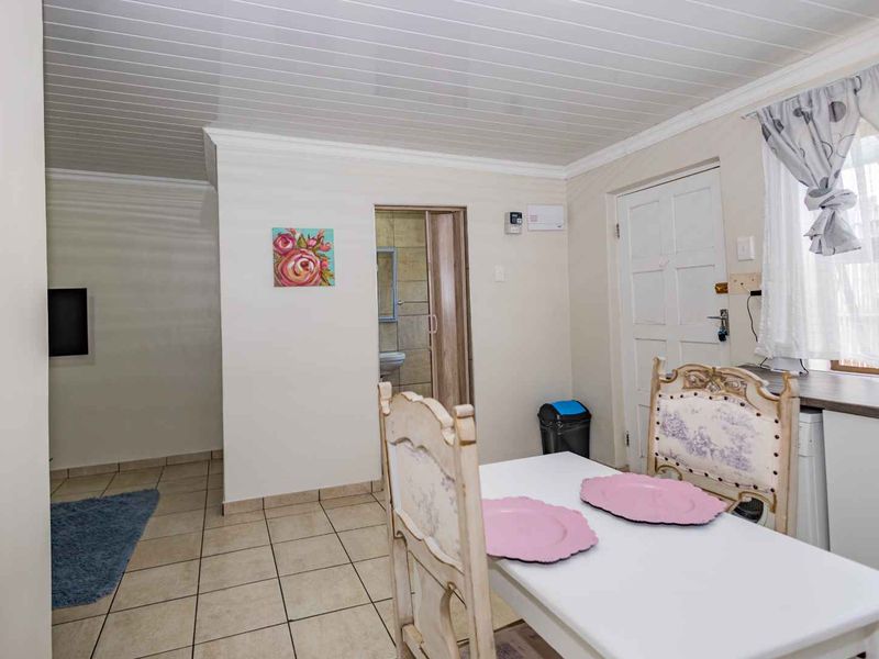 La Bella Vida Self Catering Apartments - Photo 4
