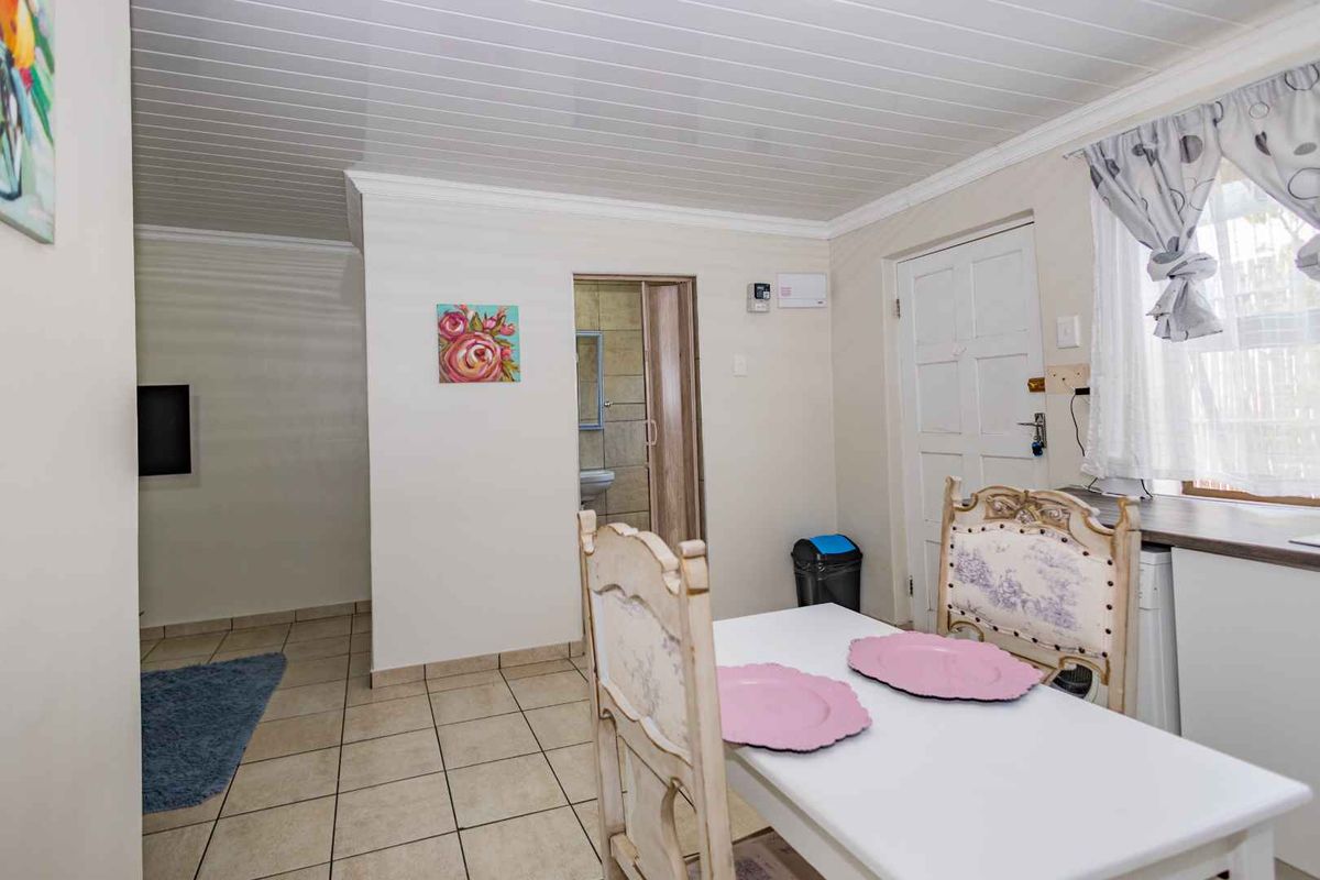 La Bella Vida Self Catering Apartments - Photo 4