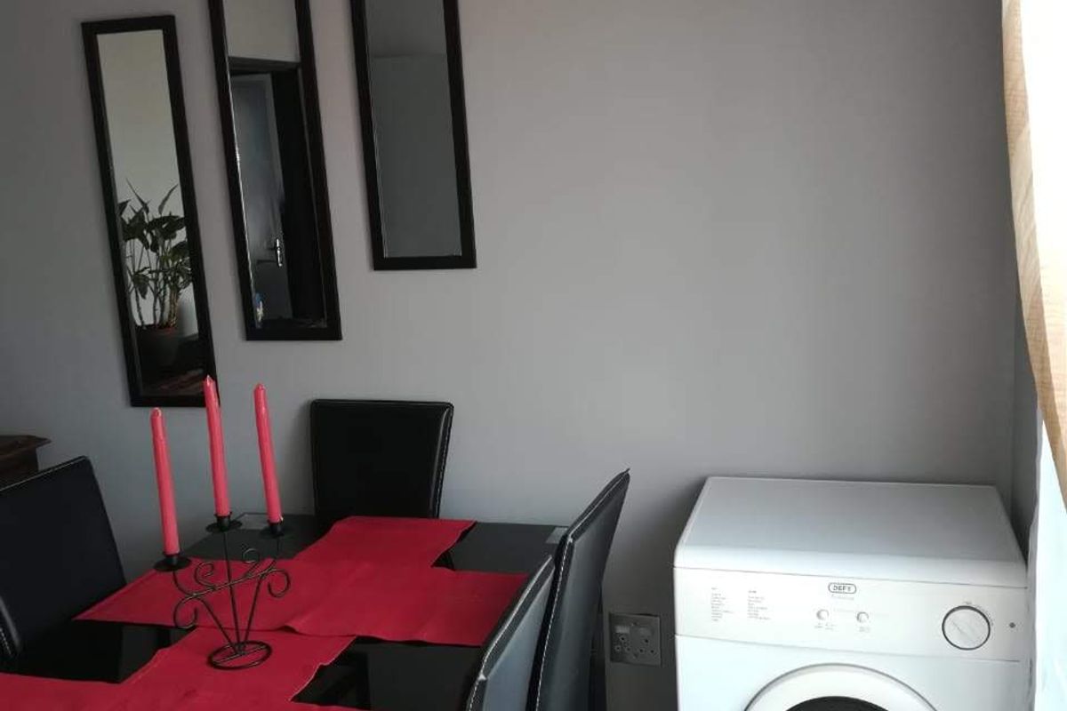 Move-In Ready Dream Home: Perfect for Families and Pet Lovers! - Photo 5