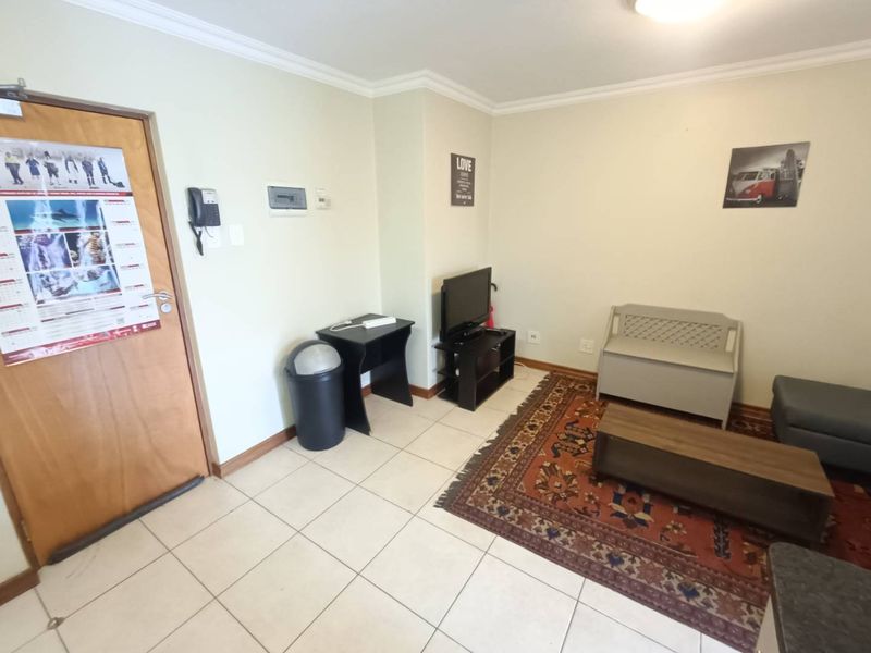 THIS FULLY FURNISHED APARTMENT IS FOR SALE IN HILLCREST!!! - Photo 6