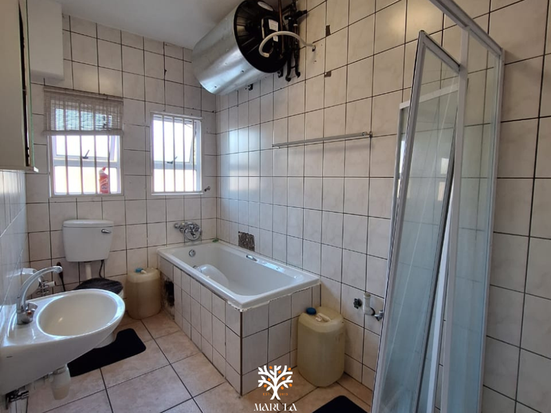 3-BEDROOM APARTMENT FOR SALE IN KLEIN WINDHOEK - Photo 8