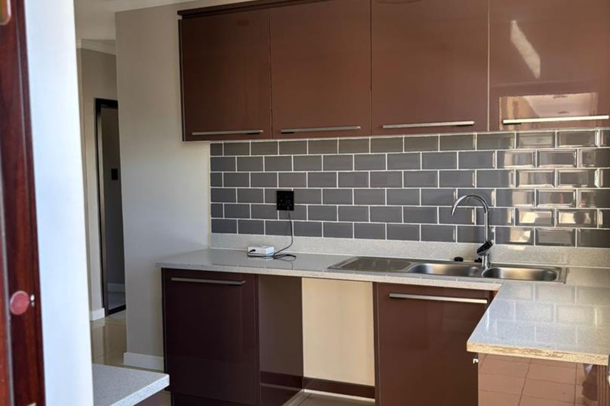 Pristine property in the heart of a complex in Centurion - Photo 5