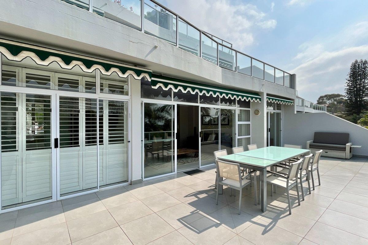 SPECTACULAR 3 BED APARTMENT in CENTRAL UMHLANGA - Photo 3