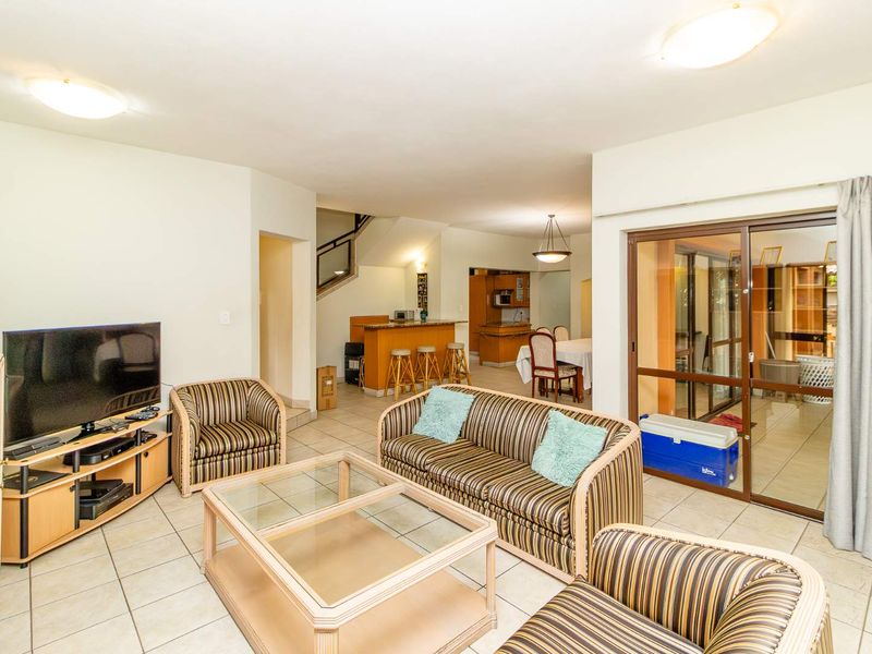 Spacious Family Cluster in Secure, Established Estate! - Photo 6