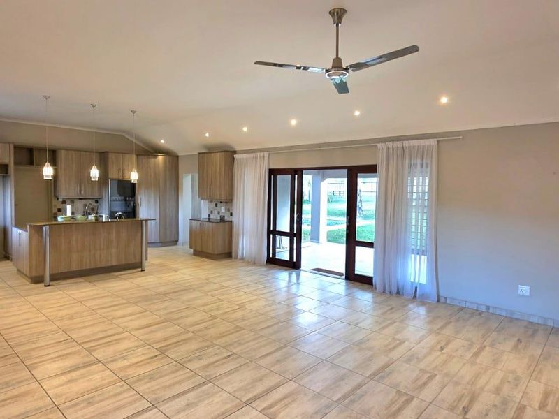 This is the one to buy Ntulo Wildlife Estate, value for your money. - Photo 5
