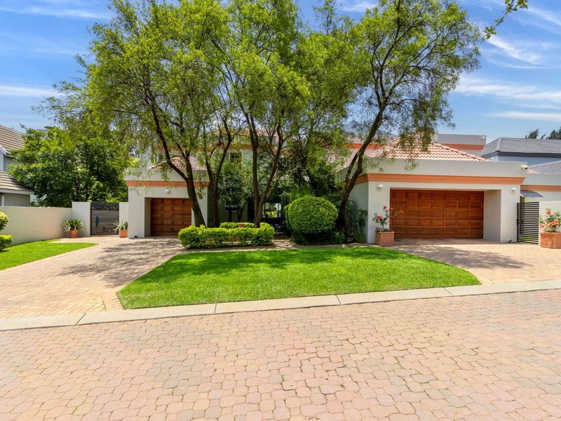 4 Bedroom House for Sale in Dainfern Golf Estate - Photo 2