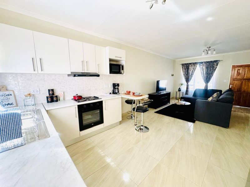 2 Bedroom Townhouse For Sale in Wanaheda - Photo 4