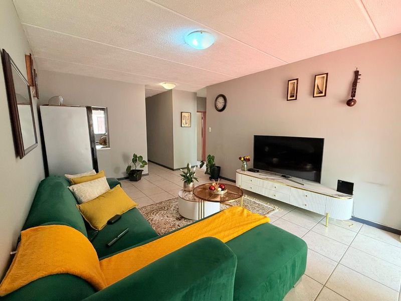 Best Investment Property for Young Professionals! - Photo 6