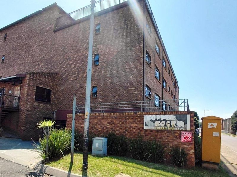 Apartment For Sale in Alberton Central, Alberton - Photo 4