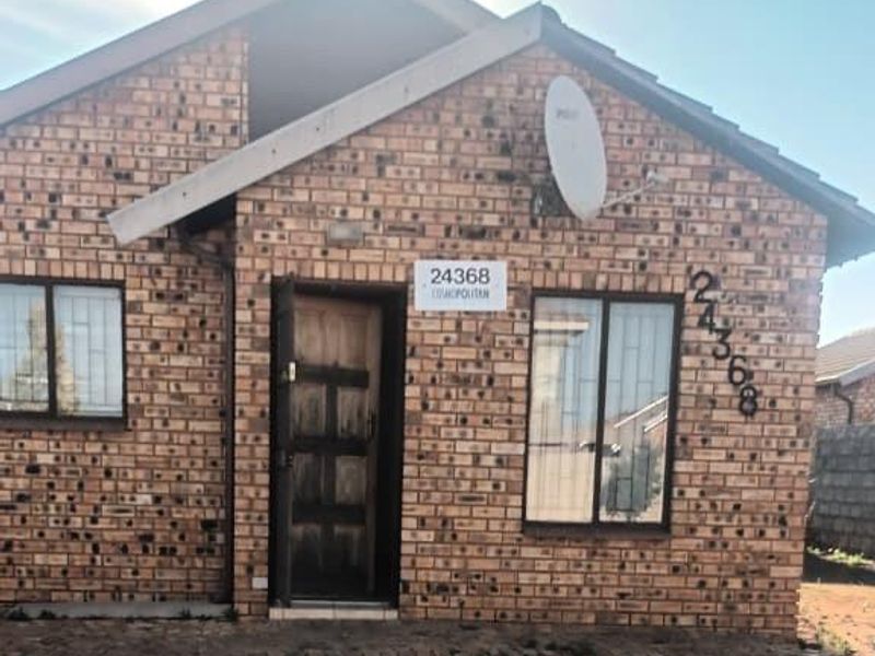 3 Bedroomed house with plenty of space for building!!!!