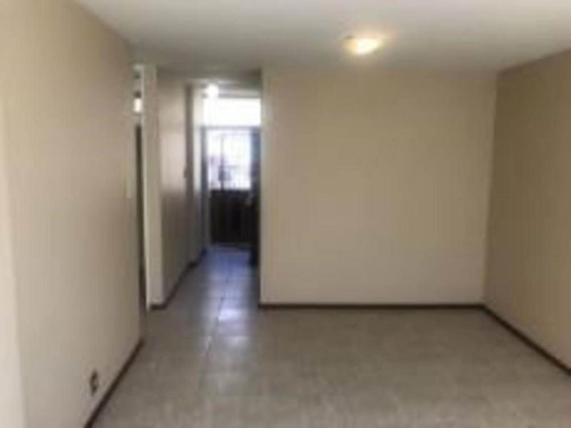 1 Bedroom apartment in Sunnyside - Photo 2