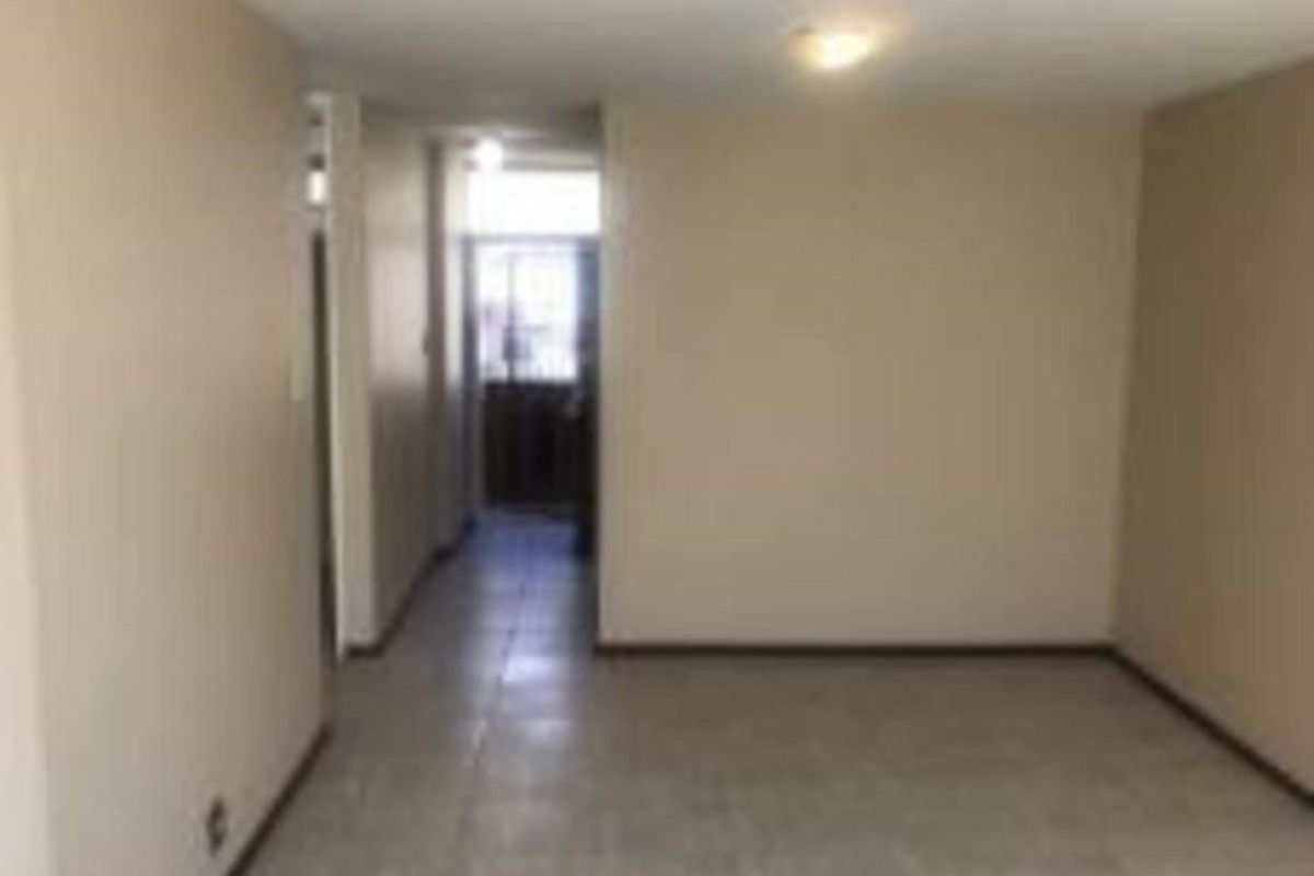 1 Bedroom apartment in Sunnyside - Photo 2