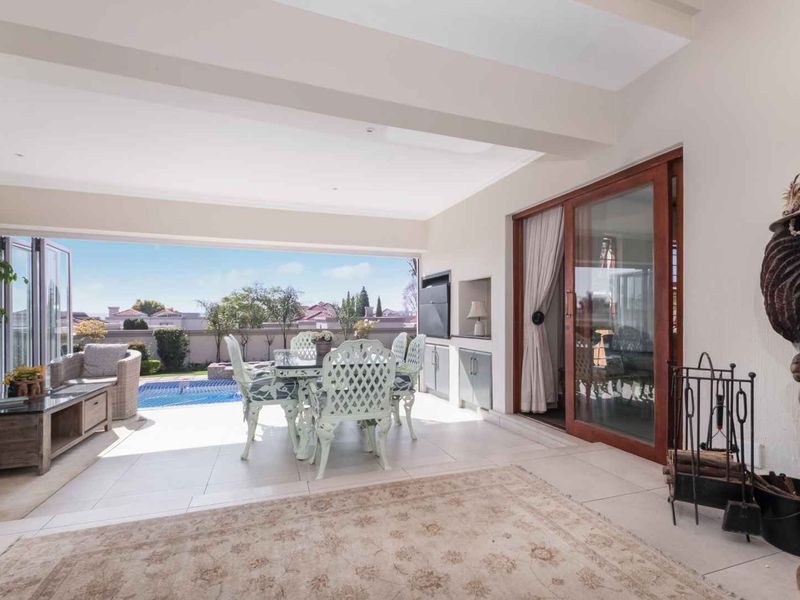 STRIKING AND SOPHISTICATED FAMILY HOME IN A SOUGHT AFTER QUIET AND SERENE LOCATION - Photo 9