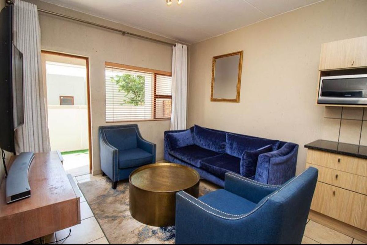 Fully Furnished 2 Bedroom Apartment - Photo 2
