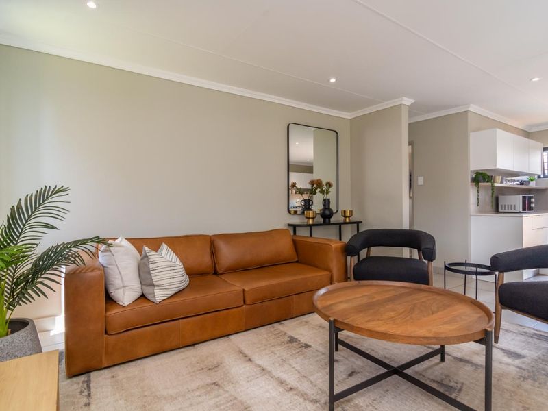 Stunning 142 m2 3-Bedroom Home in Lion Pride Lifestyle Estate - Photo 3