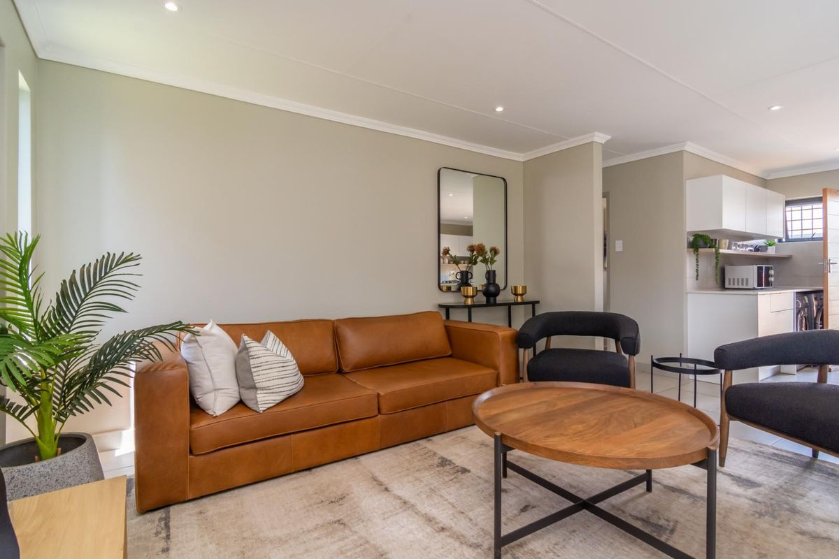 Stunning 142 m2 3-Bedroom Home in Lion Pride Lifestyle Estate - Photo 3