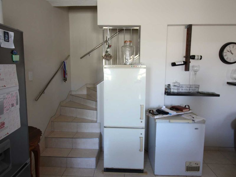 Corner Unit at Gracemere Court, Walvis Bay FOR SALE - Photo 7