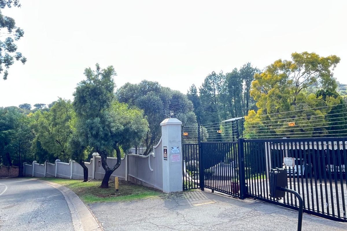 STUNNING FAMILY HOME - Photo 2