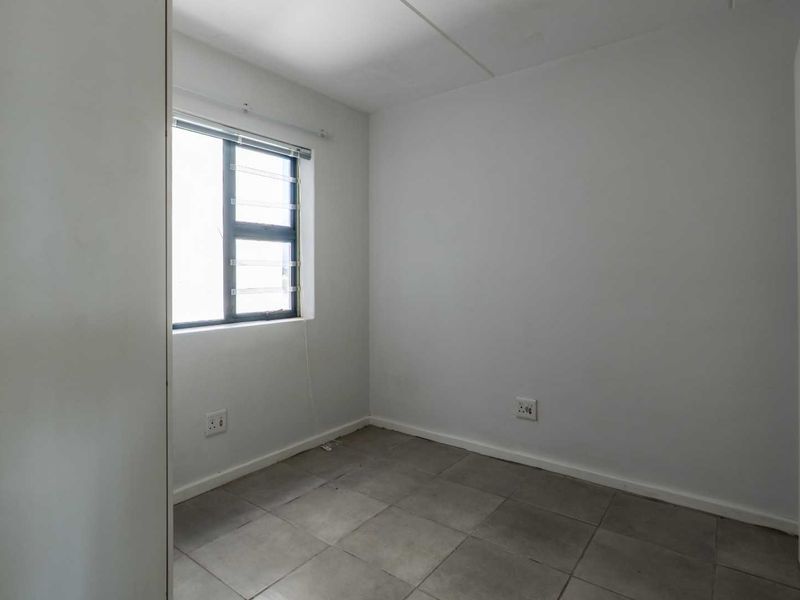 2 Bedroom Apartment - Photo 6