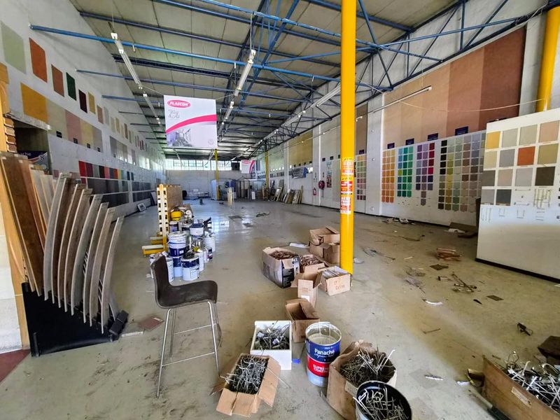 Prime 800 m2 Commercial Unit with Main Road Exposure on Steve Biko Road - Photo 5